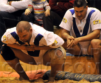 Nichel Hernández y Carmelo del Toro mirando al suelo
